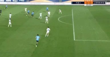 禁区点球引发群战？毕津浩被撞后双方冲突升级