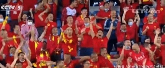 足球报：中甲误判频出技术落后，严重伤害投资人与球迷热情