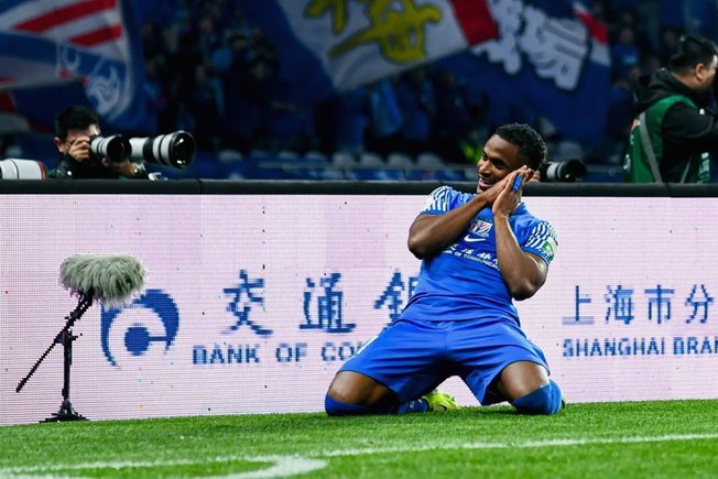 中超：浙江4-1泰山，李小恒、程进破门，王大雷染黄