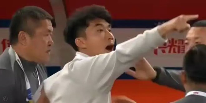 看最新马德兴报道，久尔这次土伦杯前两场有点难了